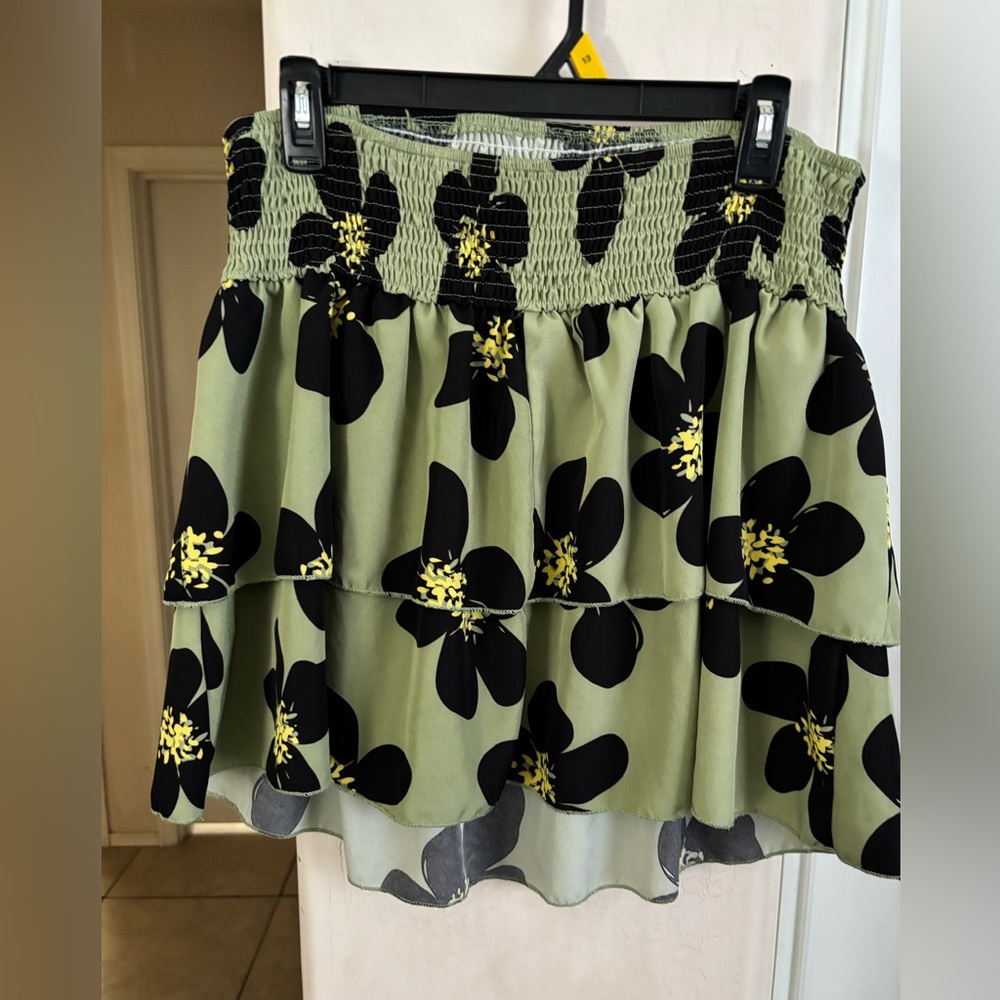 EUC SHEIN Floral Green and Black Women's Skirt, Size 1XL